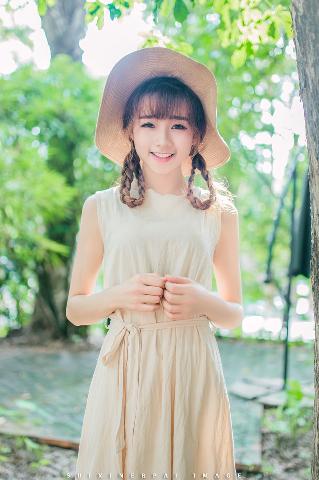 男妓跪趴把舌头伸进我的嘴巴